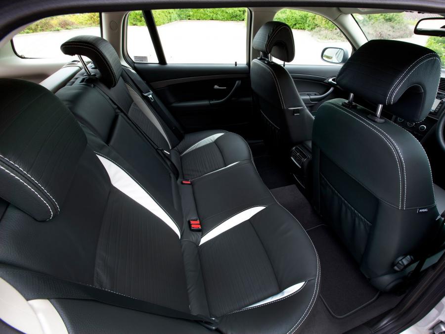  Saab 9-3 Griffin Aero SportCombi 2011 года  (UK) (фото 5 из 8)